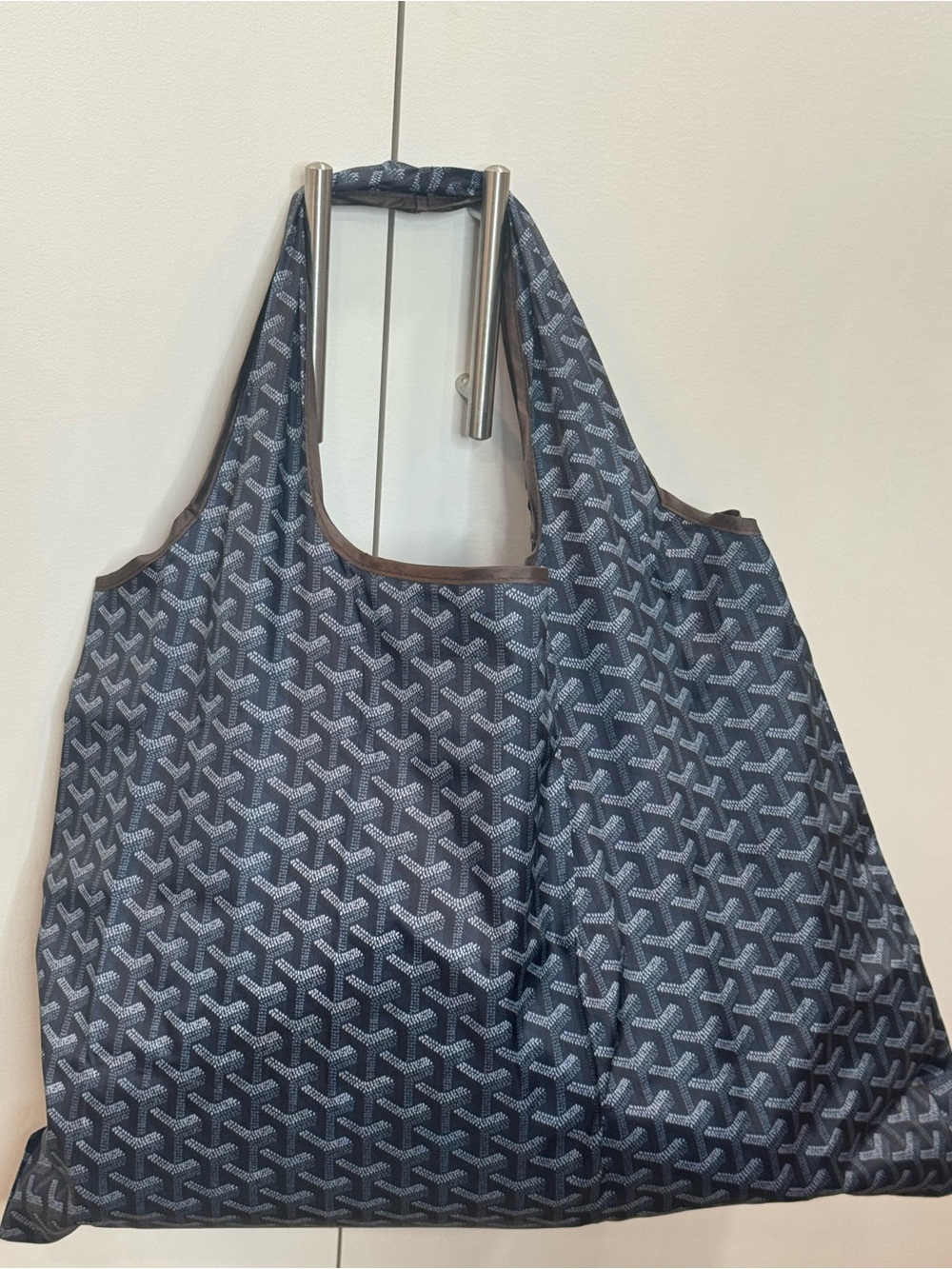 HUGE Chevron Travel/Beach/Shopping Tote Bag NAVY